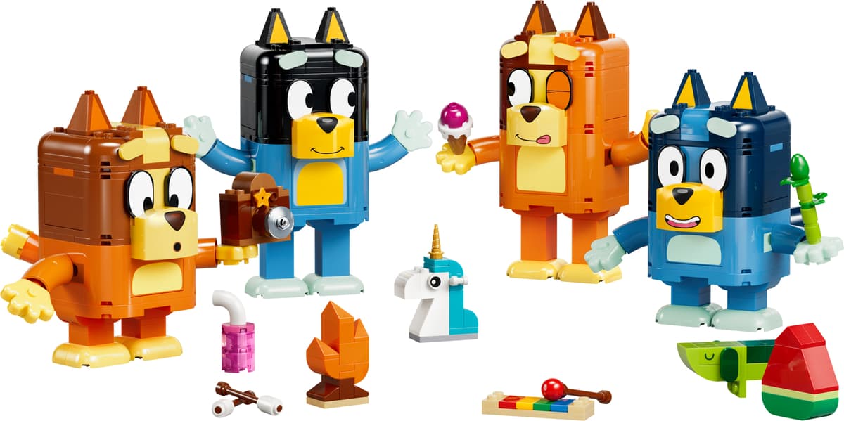 Brick-Built Bluey Family collectible