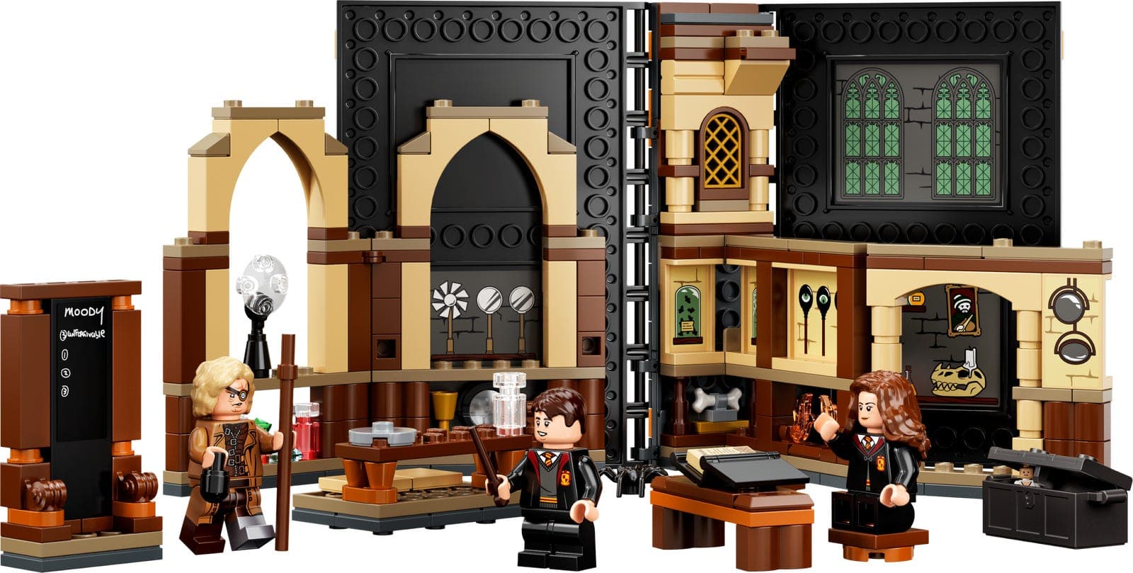 Hogwarts Moment: Defence Against the Dark Arts Class collectible