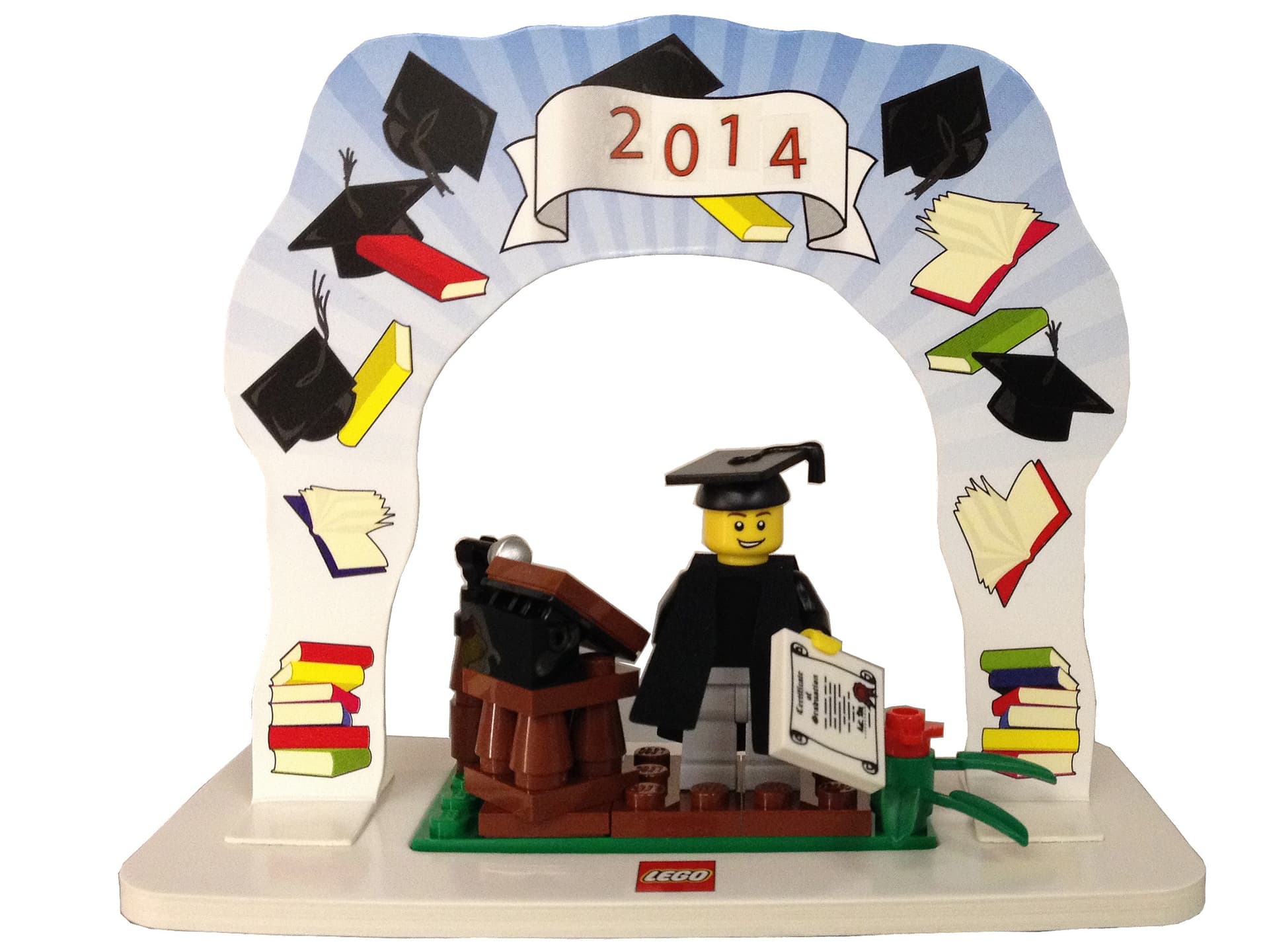 Classic Minifigure Graduation Set collectible