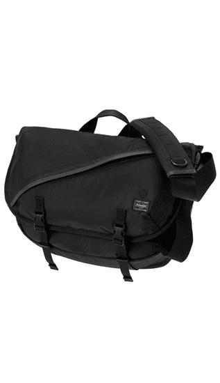 「PORTER × BE@RBRICK」 BLACK/REFLECTIVE MESSENGER BAG collectible